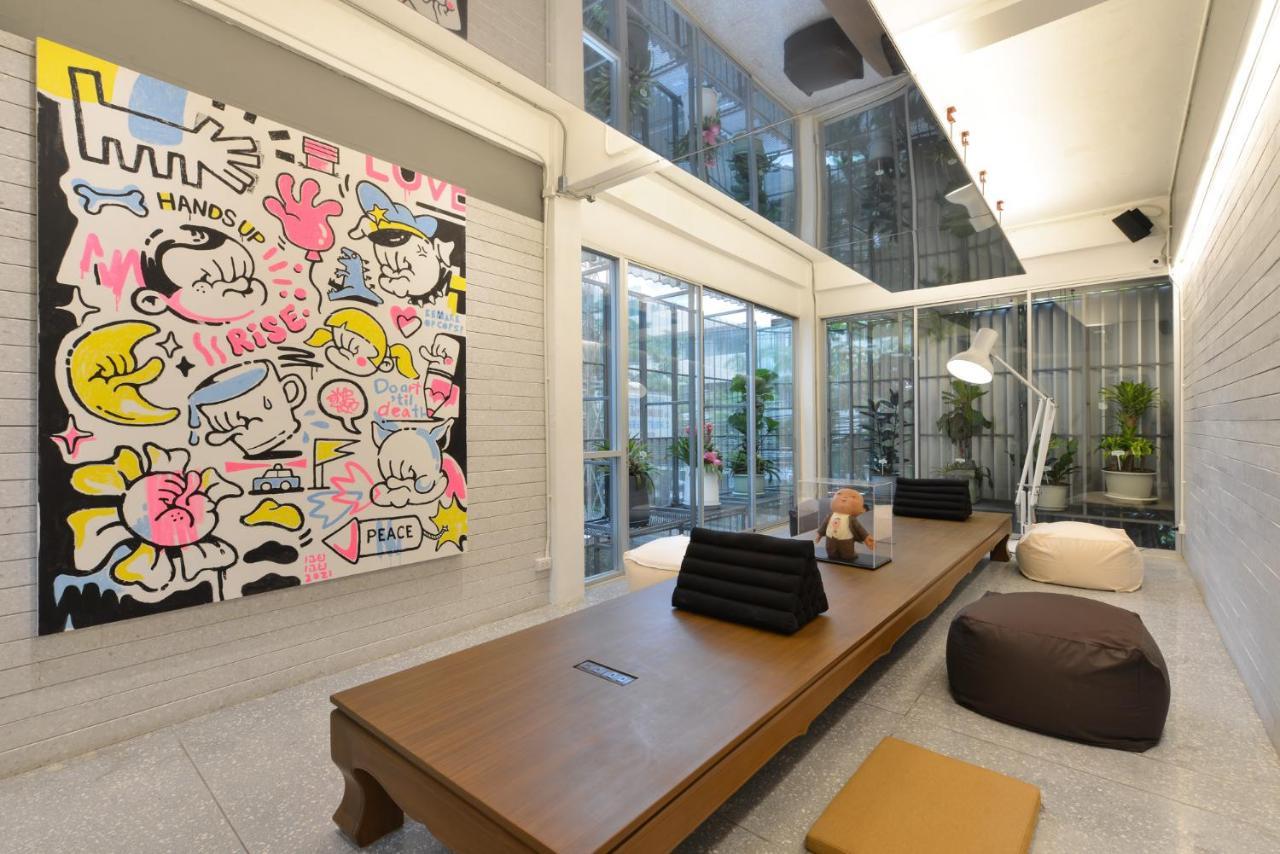 Tiang Capsule Hostel Bangkok Ngoại thất bức ảnh