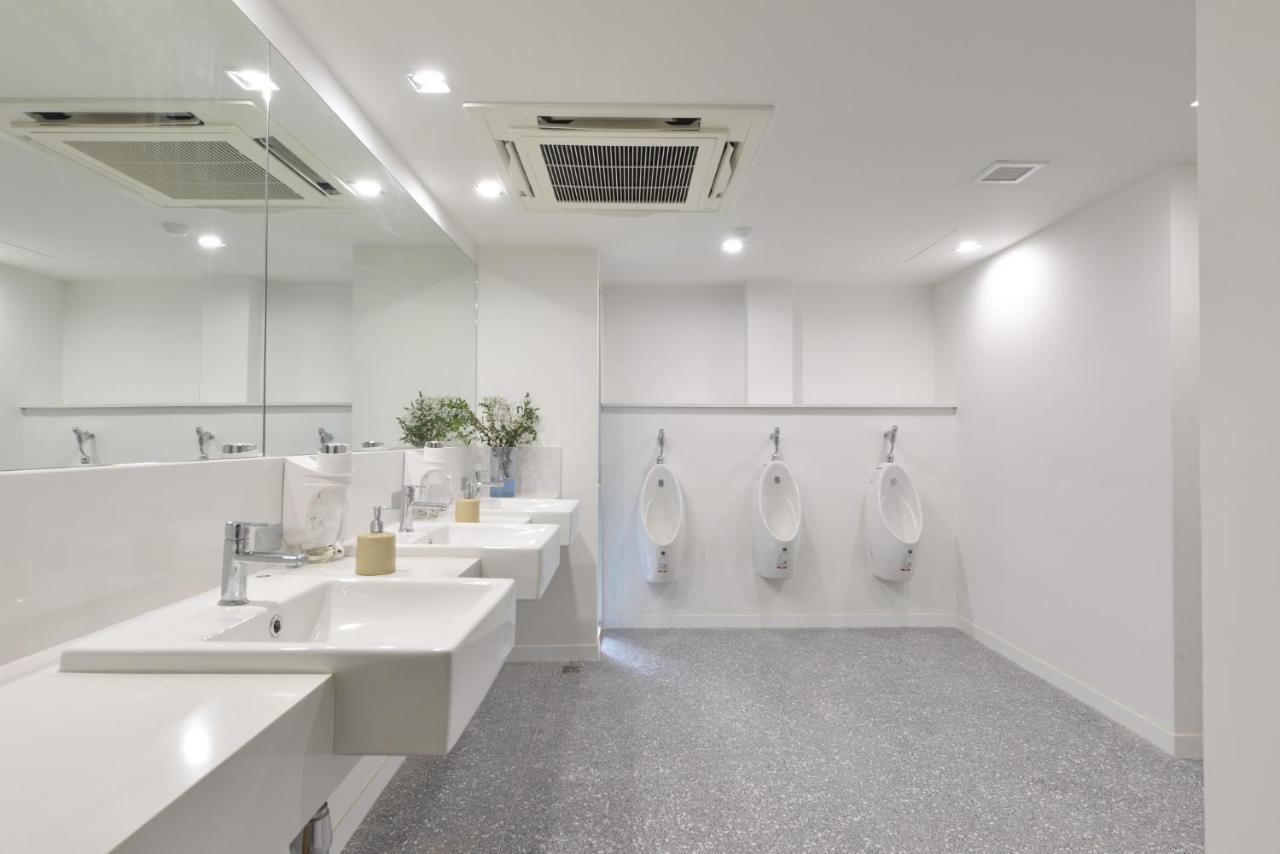 Tiang Capsule Hostel Bangkok Ngoại thất bức ảnh