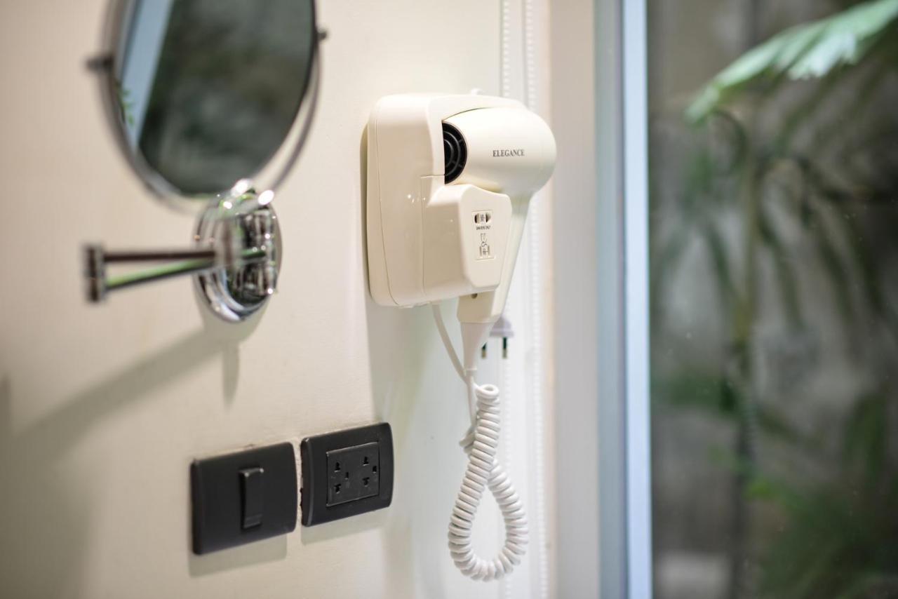 Tiang Capsule Hostel Bangkok Ngoại thất bức ảnh