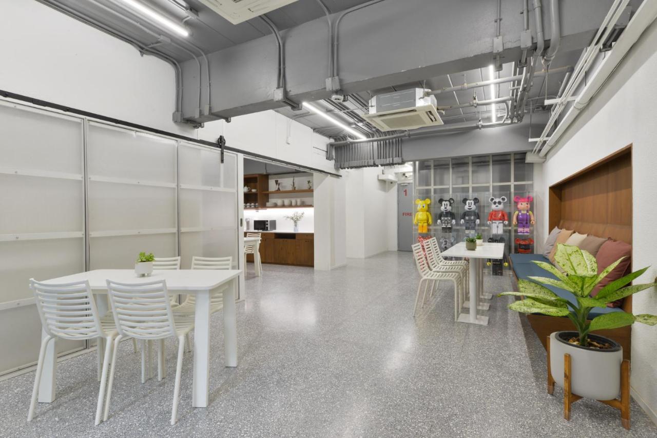 Tiang Capsule Hostel Bangkok Ngoại thất bức ảnh